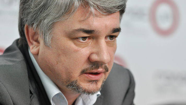 Ростислав Ищенко: Коломойский сделает все, чтобы Порошенко "закатать в асфальт"