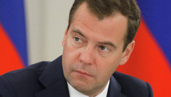 Дмиртрий Медведев: Если давление на Россию усилится, научимся решать сложные задачи Дмиртрий Медведев: Если давление на Россию усилится, научимся решать сложные задачи