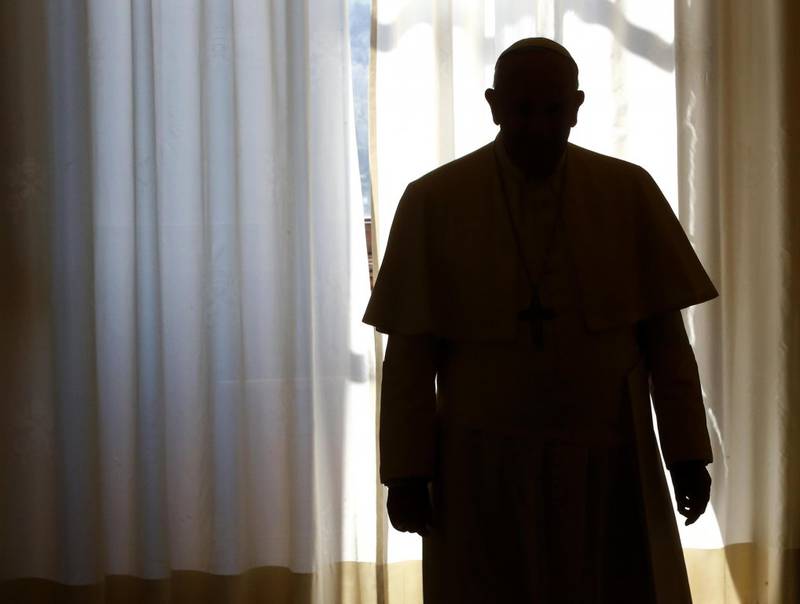 Ватикан не утвердит французского посла, потому что он гей