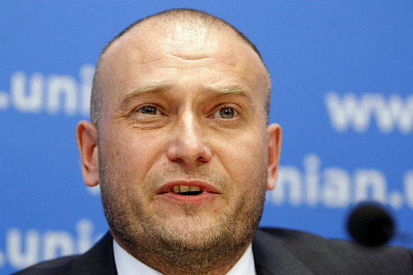 Дмитрий Ярош надел «ватник» Дмитрий Ярош надел «ватник»