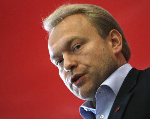 Василий Волга: на Украине подписан закон о декоммунизации. С кого начнут? Василий Волга: на Украине подписан закон о декоммунизации. С кого начнут?