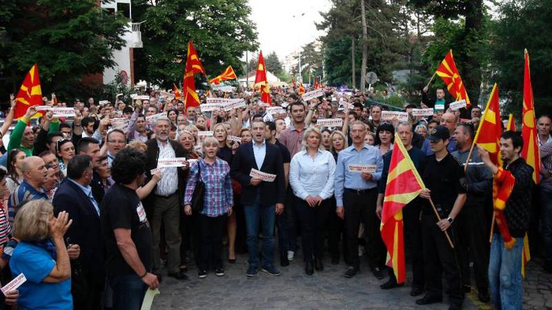 Македонский кризис. На ком горит шапка