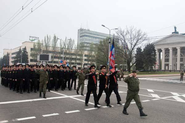 9 мая в Донецке впервые прозвучал новый государственный гимн