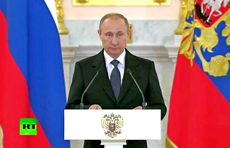 Владимир Путин принимает верительные грамоты у 13 иностранных послов