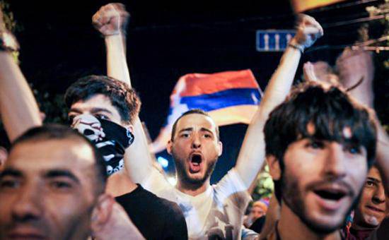 Власти Армении пошли на уступки демонстрантам