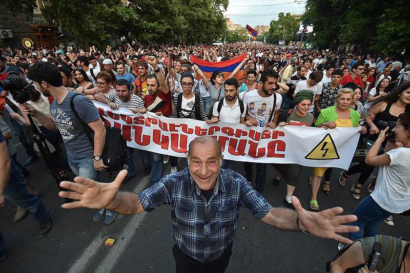 «Армянский майдан», или новая провокация США