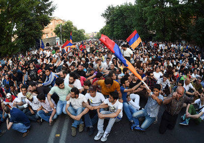 Протестные акции в Ереване выглядят спонтанными лишь на первый взгляд