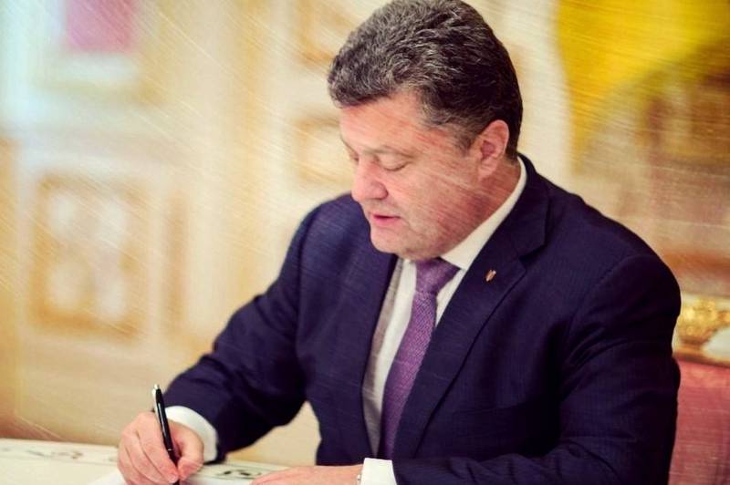 Универсальный президент Украины: вор, сказочник и лжец