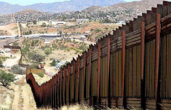 Не по-соседски: все больше стран возводят стены на границах