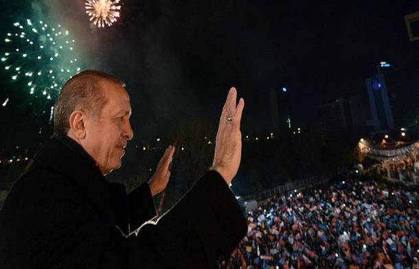 Победа партии Эрдогана обернулась поражением