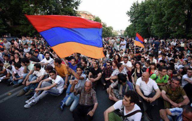 Армения рискует государственностью