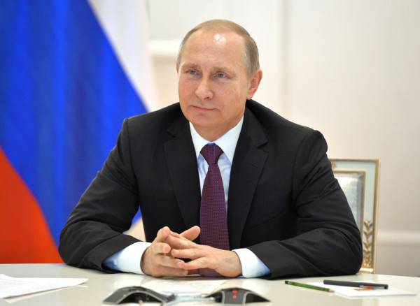 От слов к действию: Владимир Путин подписал закон, запрещающий проверки малого бизнеса