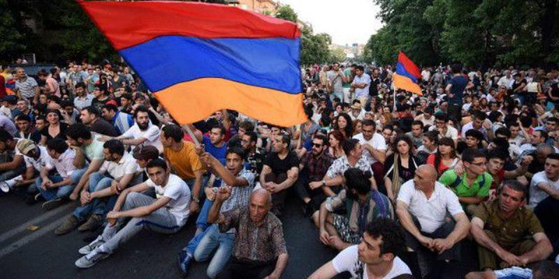 От электрического Еревана до армянского Майдана От электрического Еревана до армянского Майдана