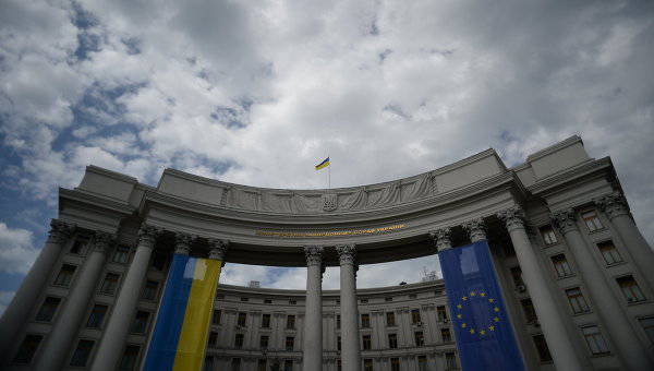 МИД Украины: поездка депутатов Франции в Крым будет иметь последствия