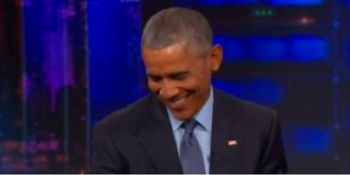 Обама рассмеялся в ответ на вопрос, кого бомбят США