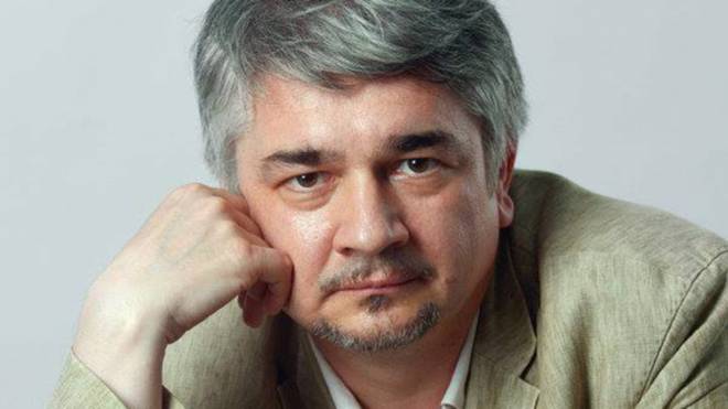 Ростислав Ищенко: Рейтинг Тимошенко идет вверх, но отстает от Януковича