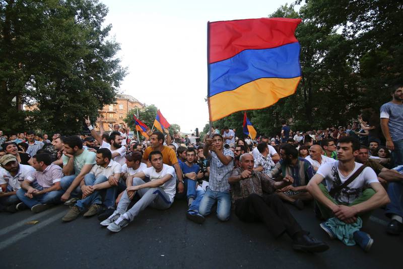 Вашингтон готов бороться с Россией до последнего армянского демонстранта