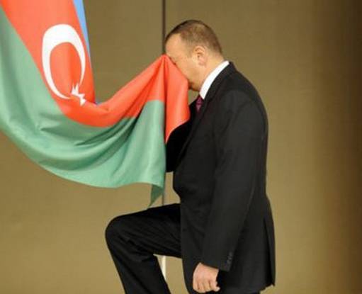 Почему Азербайджан отказывается делить трапезу с США?