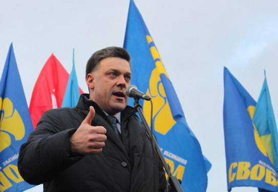 Тягнибок: Мы добьем Донбасс и водрузим желто-синий флаг над руинами Кремля