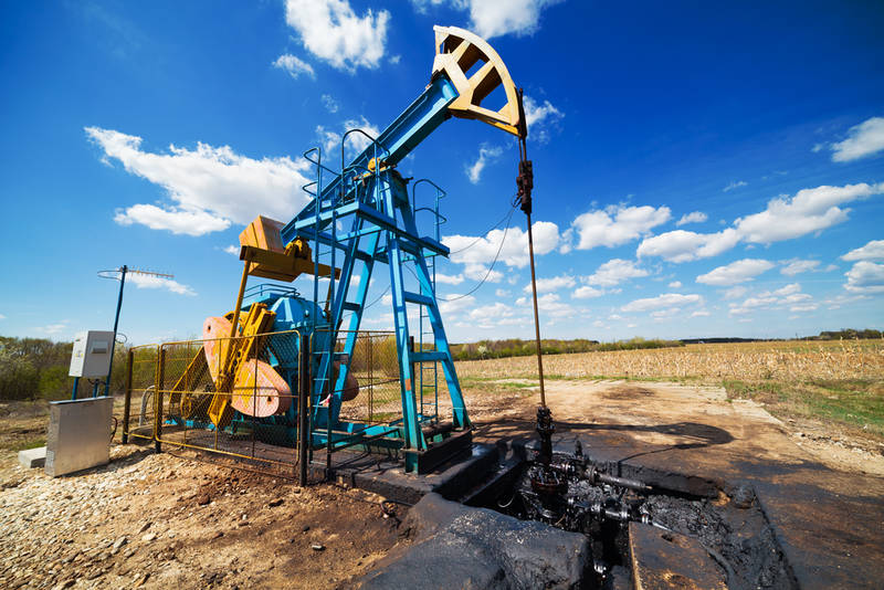 Почему мировые цены на нефть по-прежнему падают? Почему мировые цены на нефть по-прежнему падают?