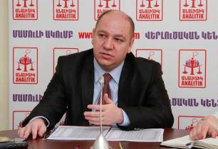 Вилен Хачатрян: Иран и Китай могут повлиять на дальнейший спад нефтяных цен