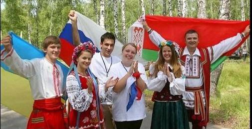 Белорусы мечутся между россиянами и украинцами Белорусы мечутся между россиянами и украинцами