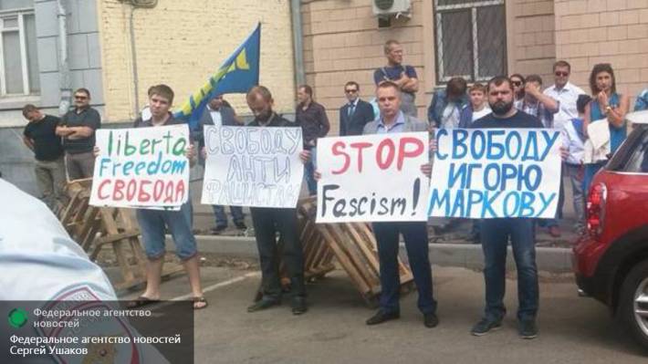 Италию просят не вляпаться в украинскую грязь Италию просят не вляпаться в украинскую грязь