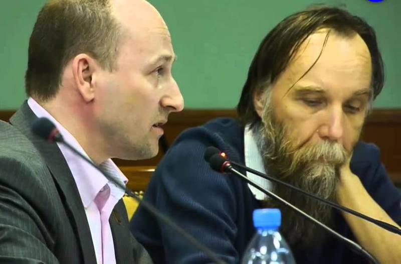 Киев запретил ввоз в страну книг Лимонова, Дугина, Доренко и Старикова