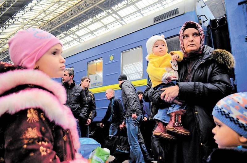 С Украины бегут обманутые крымские татары - страна катится в бездну