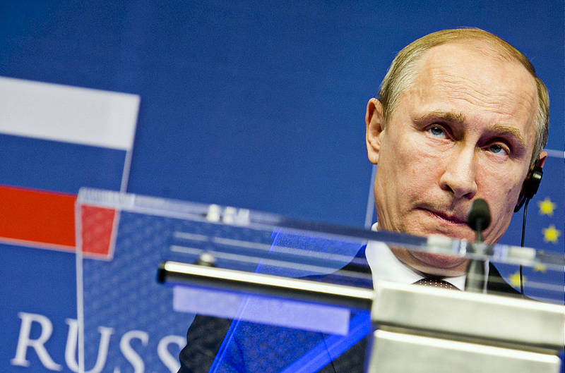 Владимир Путин заставил Европу платить по счетам Украины Владимир Путин заставил Европу платить по счетам Украины