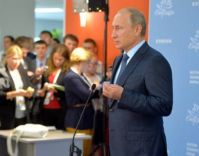 Путин прокомментировал «вакханалию» на Украине