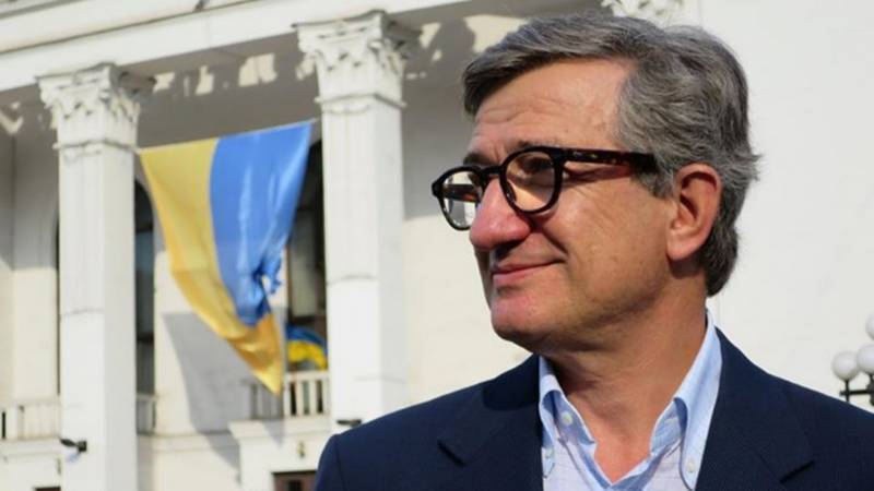 «Непрофессиональная гордость»: Тарута рассказал об ошибках Порошенко в переговорах по Донбассу