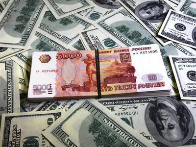 «Доллар – это политическое оружие». Как на России скажется поднятие процентной ставки ФРС США?