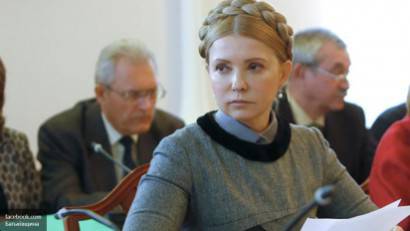Не стойте рядом с кем попало: Тимошенко дистанцируется от правящей коалиции