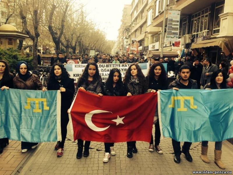 Блокаду Крыма осудили крымские татары Турции