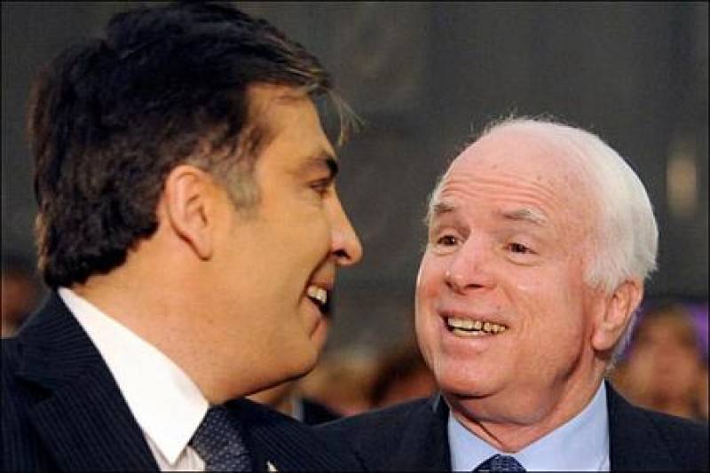 Одесский прилет ястреба: зачем Маккейн приехал к Саакашвили