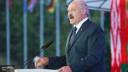 Цена легитимности: Лукашенко перед выборами просит денег в Москве