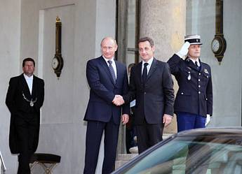 Подготовка к выборам: Саркози летит к Путину