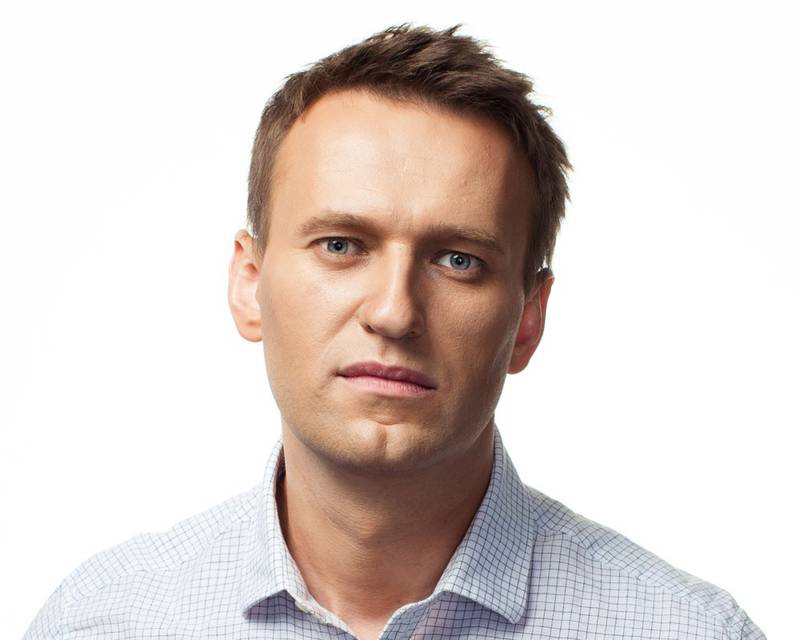 Про Навального написали книгу