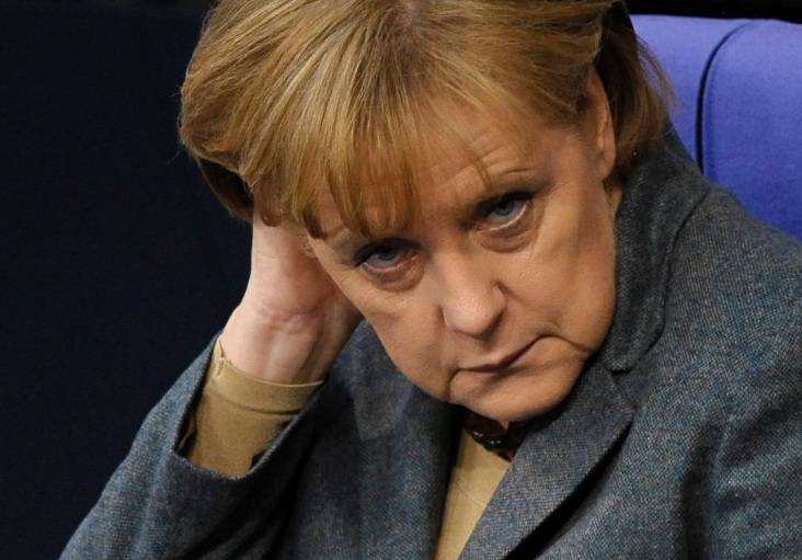 На Меркель снова обрушилась волна критики, на этот раз из-за отказа принимать беженцев из Афганистана