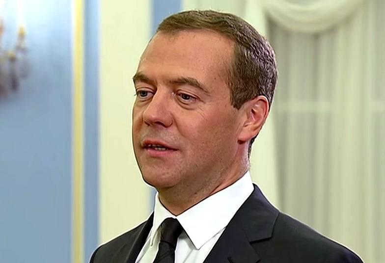 Медведев: Американцы демонстрируют свою слабость