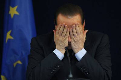 Берлускони остался только суицид