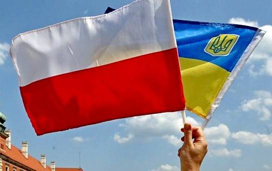 В погоне за счастьем: каждый третий житель Украины готов уехать в Польшу
