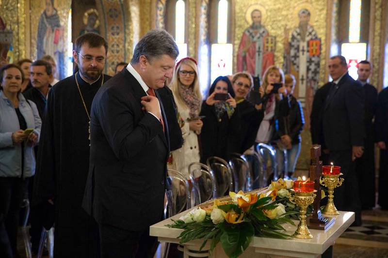 Духовная пища Порошенко: зачем украинский президент поехал к Папе Римскому?