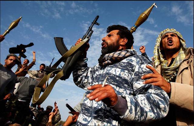 Боевики из Ливии перепутали сотрудников дипломатической миссии Сербии с украинцами