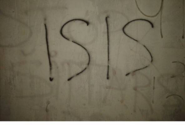 Сербский народ в Косово пытаются запугать надписями ''ИГИЛ'' на их домах