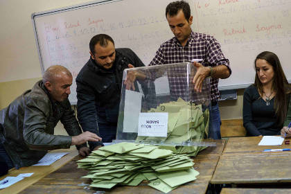 Правящая партия Турции выиграла выборы