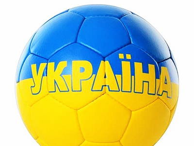 Украину футболят все, кому не лень