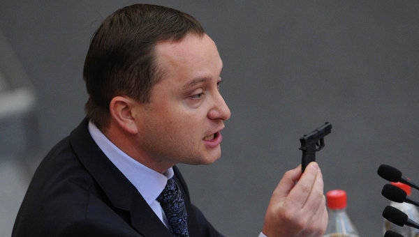 Роман Худяков просит МИД РФ и посла Франции воздействовать на Charlie Hebdo