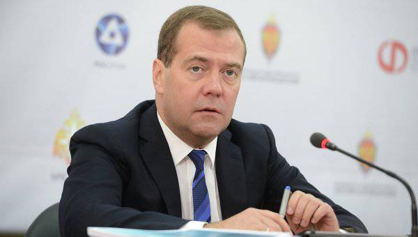 Медведев: Санкции против Турции могут быть расширены Медведев: Санкции против Турции могут быть расширены